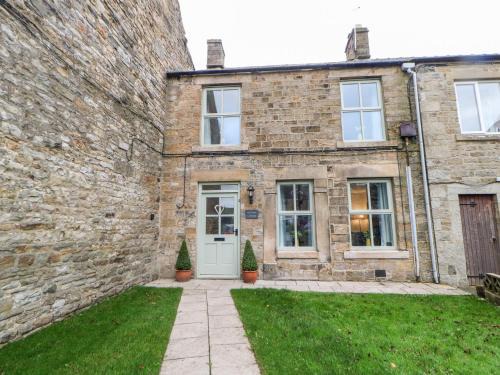 Barnard Castle House | October Cottage