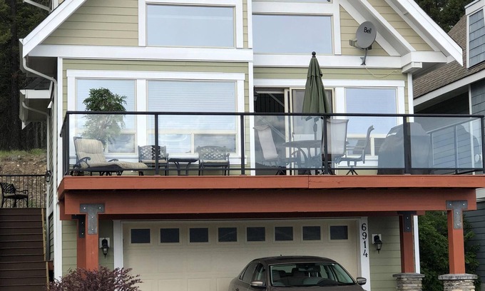 Central Okanagan Cottage | Off season rates. Fire table, steps to pool fantastic view!