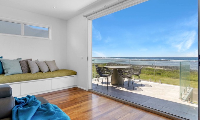 Port Fairy House | Offering breathtaking views of South Beach