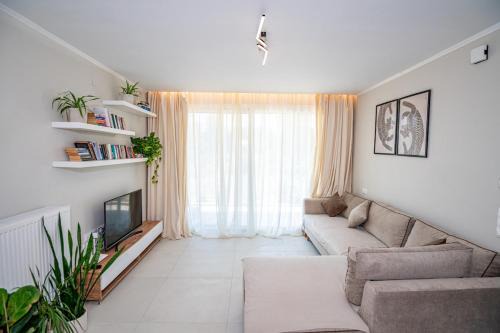 Afra Apartment | Oikia 4