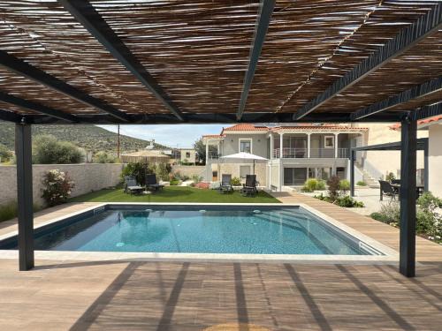 Astros House | Oikies