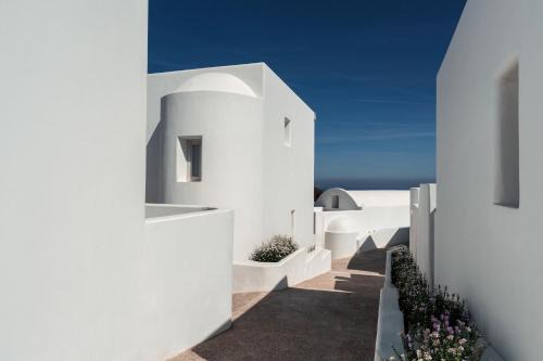 Fira Hotel | Oikos Santorini Living Concept