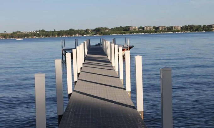 Okoboji Hotel | Okoboji Commons Hotel