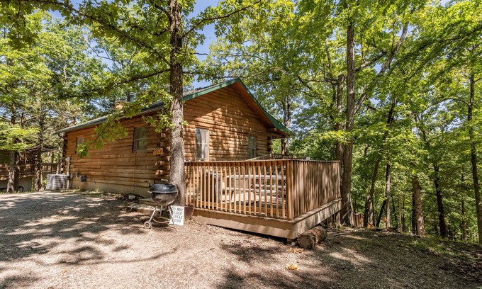 Shell Knob Cabin | Old Hickory Cabin #7 Close to Campbell's Point Marina
