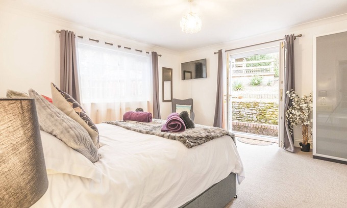Exeter Cottage | Old Lodge-Imperial - 2 Min walk to the university