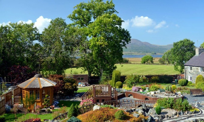 Trawsfynydd Bed & Breakfast | Old Mill Farmhouse