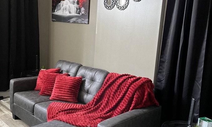 St. Louis House | Old North Shanty, 5 -7 minutes away from Downtown St. Louis