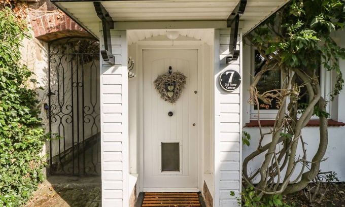 Wilton Cottage | Old Pump Cottage