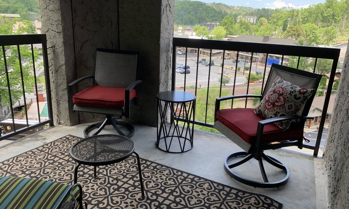 Gatlinburg Hotel | Olde Gatlinburg Rentals