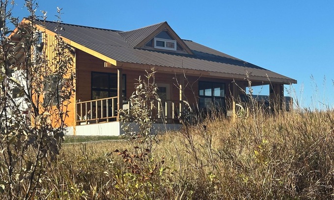Brocket Cabin | Oldman river serene seriously private cabins pet, family and fisher friendly.