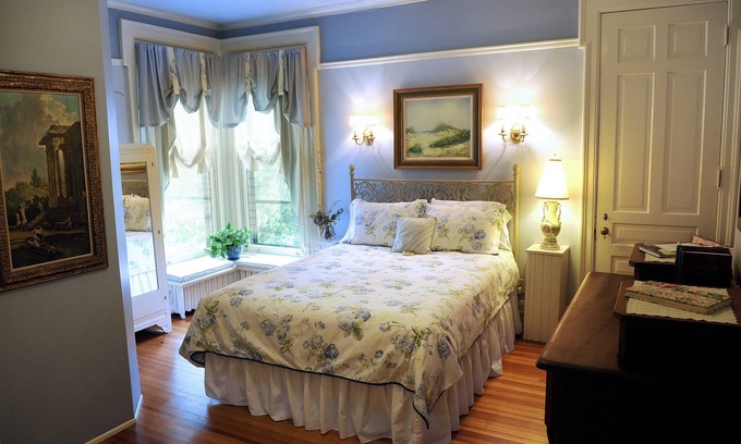 West Washington Bed & Breakfast | Oliver Inn Bed and Breakfast