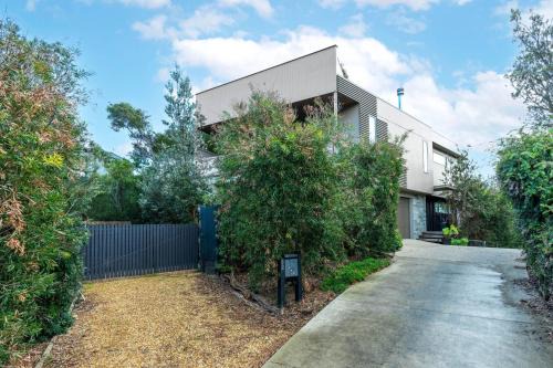Inverloch House | Omaroo on Surf Inverloch
