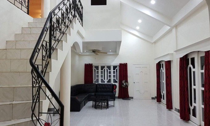 Samal House | OMG Guesthouse Room for 6
