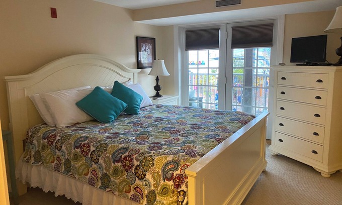 Old Orchard Beach Apartment | ON the Beach! Great Family Spot in Old Orchard on the Beach & Boardwalk!