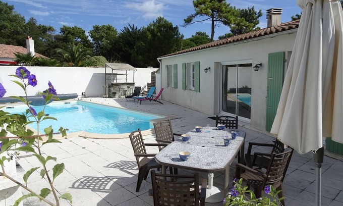 Sainte-Marie-de-Re Villa | On the Ile de Ré, charming double Villa comfortably furnished & secure pool