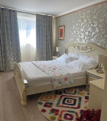 Newham Apartment | On the River