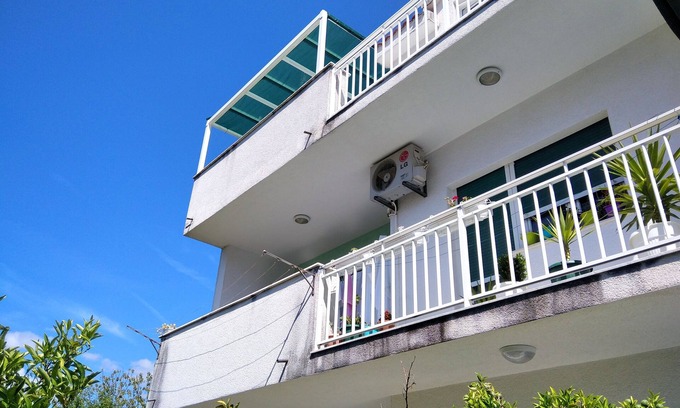 Kastel Stafilic Apartment | One bedroom apartment with balcony Kaštel Štafilić, Kaštela (A-20694-b)