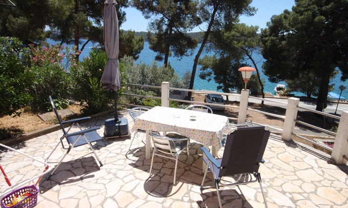 Cove Murtar Apartment | One bedroom apartment with terrace and sea view Mali Lošinj, Lošinj (A-2489-a)