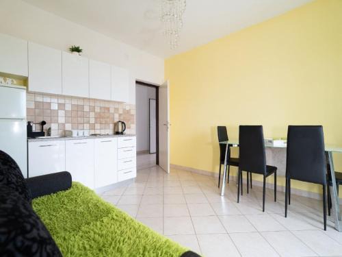 Gornji Karin Apartment | One bedroom apartment with terrace