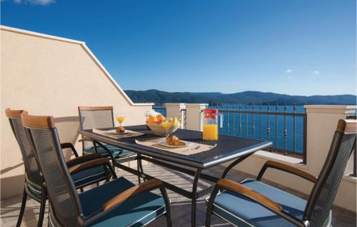 Komarna Apartment | One-Bedroom Apartment In Komarna
