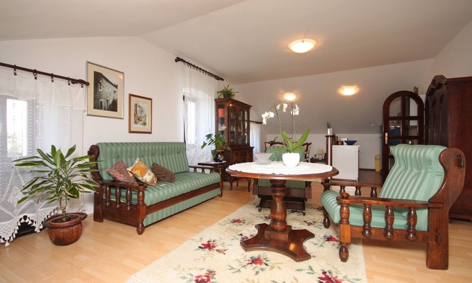 Cunski Apartment | One bedroom apartment with air-conditioning Ćunski, Lošinj (A-2498-a)