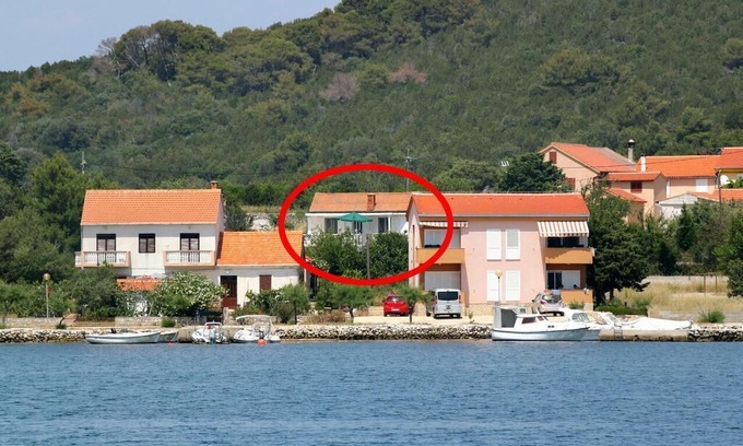 Verunic Apartment | One bedroom apartment with terrace Verunić, Dugi otok (A-8104-b)