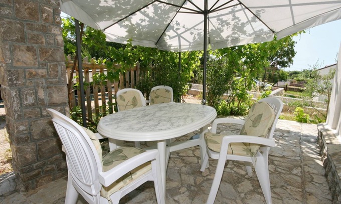 Pinezici Apartment | One bedroom apartment with terrace Pinezići, Krk (A-5464-c)