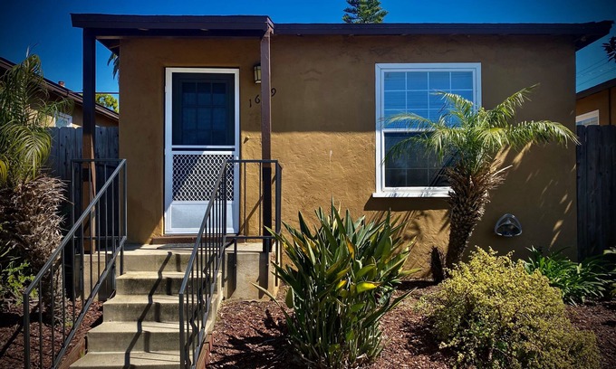 Ocean Beach Cottage | One bedroom Cottage at Blue Heron Cottages