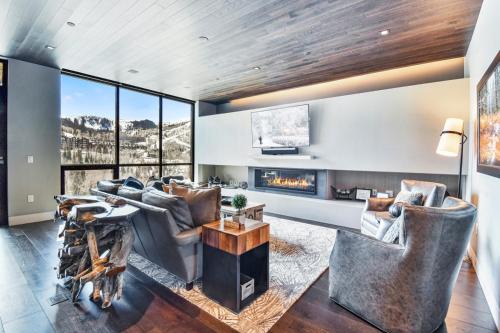 Empire Pass House | One Empire #303