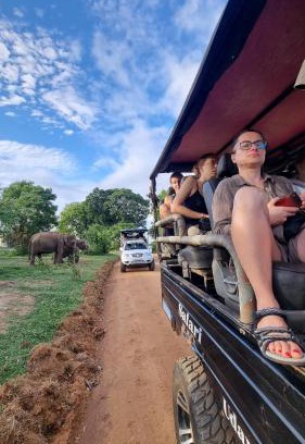 Udawalawa Bed & Breakfast | one love safari bungalow