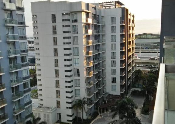 Pasay Apartment | One Palm Tree Villas