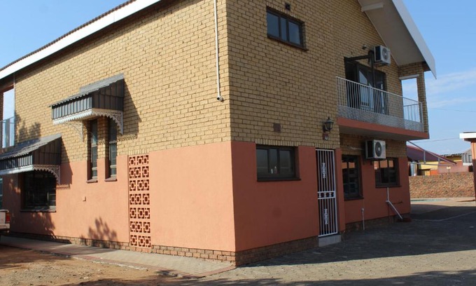 Kimberley House | Onyx Villa