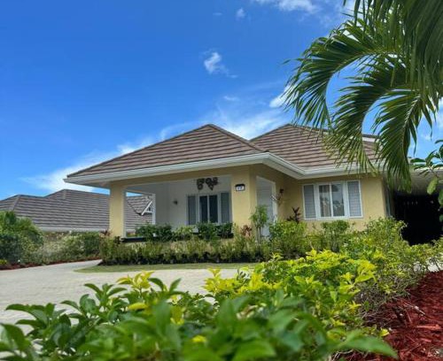 St. Ann's Bay Villa | Opal Villa - The Crest - Richmond Estate