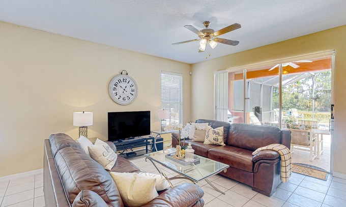 Watersong House | Orange Blossom Hideaway | House in Davenport with a pool and pool spa