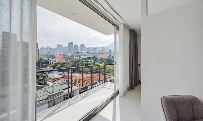 Patio Bonito Apartment | Orange Suites 505