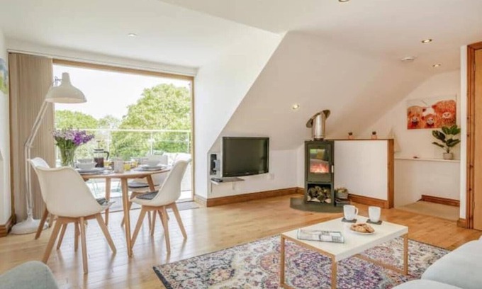 Wedmore Cottage | Orchard Farm - Orchard view