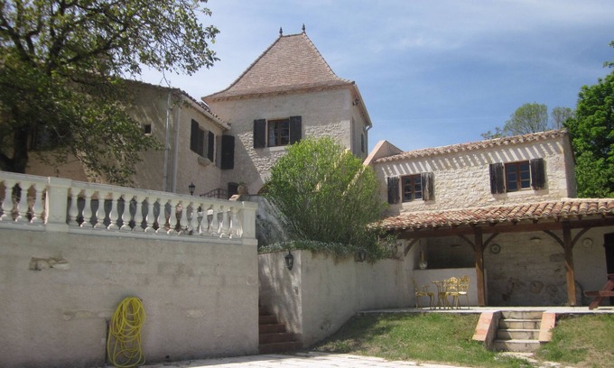 Belveze Villa | Originally built in medieval times the villa offers beautiful Quercy views
