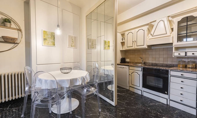 Sant' Ambrogio Apartment | Oriuolo Prestige by Mmega