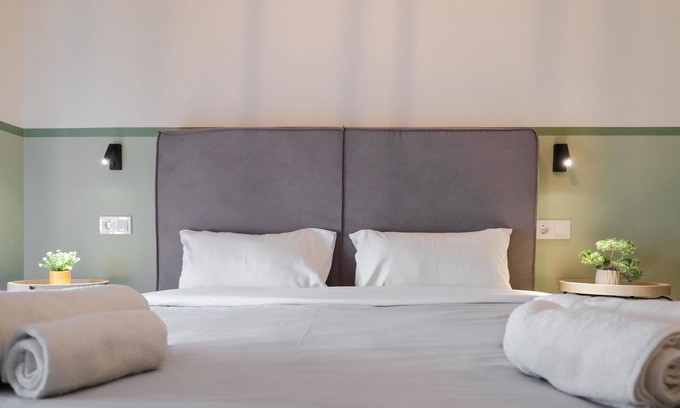 Volos City Centre Apartment | Orsiida Classic Double Room Volos