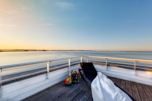 Olpenitz House | Ostseewind: Wasserblick, finnische Sauna, Whirlwanne, Kamin, 2 Parkplaetze