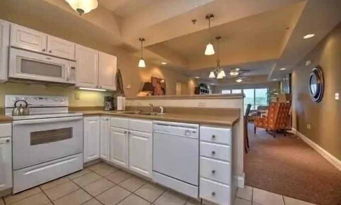 Bluff City Condo | Our lovely condo is across the road from Bristol Motor Speedway .
