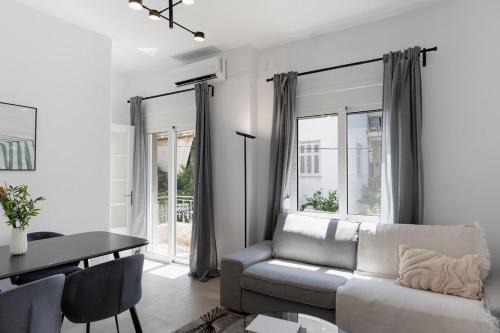 Vyronas Apartment | Ousakiou Residence by Staycom