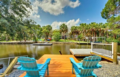 Woods N Waters House | Outdoor Oasis Canal-Front Home in Crystal River