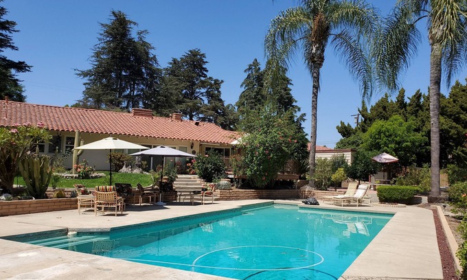 Fullerton House | Outdoor Oasis on Half an Acre