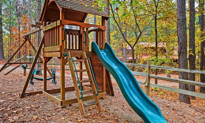 Broken Bow Cabin | Outdoor Playset | Game Room | Fire Pit | Hot Tub