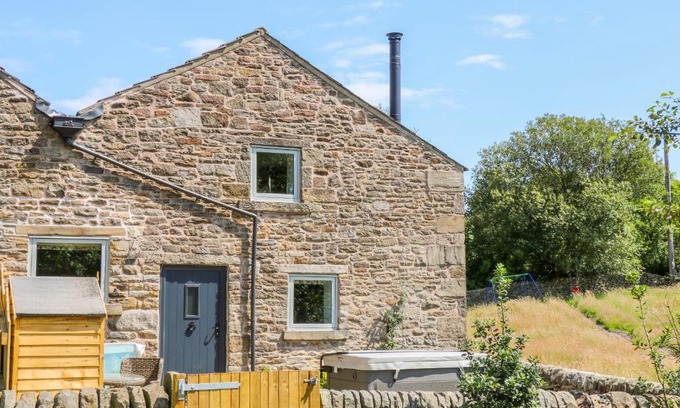 Little Hayfield House | Overlea Cowshed