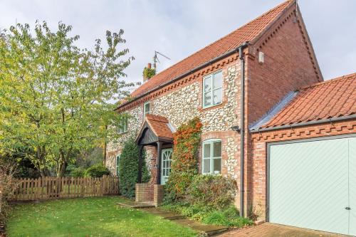 Burnham Market House | Owl Cottage Woodside