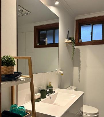 Cowes House | OwLHouse on Island