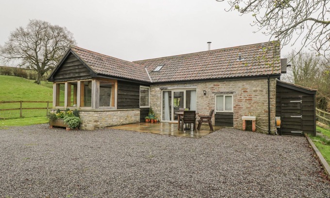 Compton Martin Cottage | OXBARTON, family friendly, with open fire in Nempnett Thrubwell