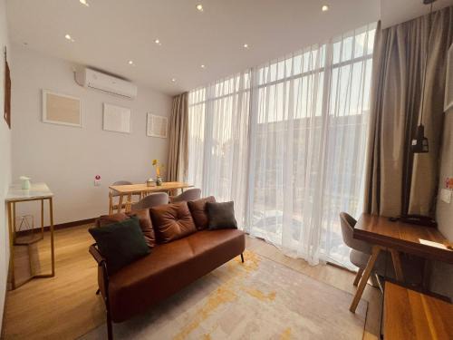 Batam Apartment | oxy suites 1-01B at Shop House Meisterstadt Pollux Habibie